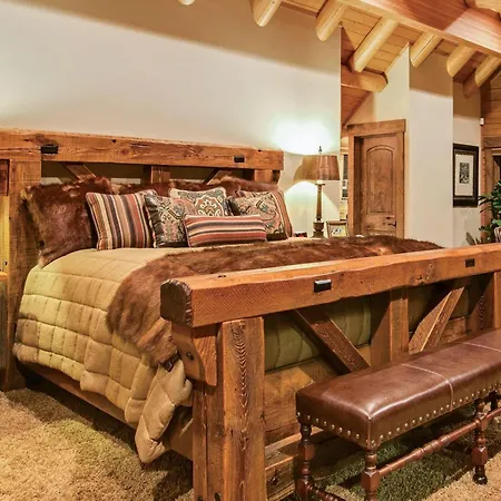 Rustic Cabin To Relax